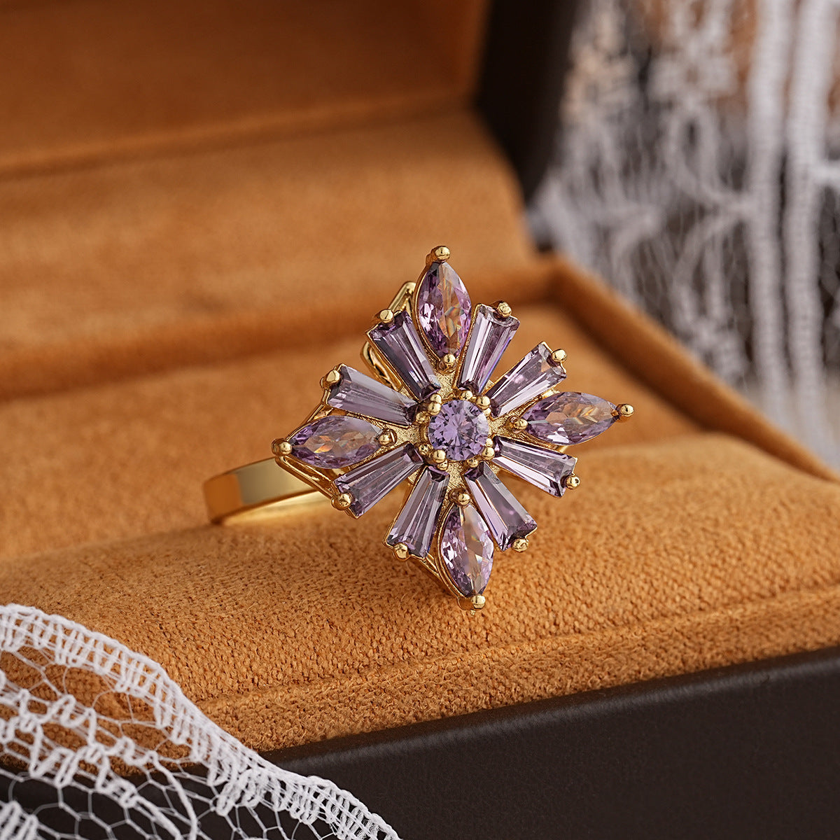 Women's 360° Rotating Color-Changing Flower Ring - Stainless Steel Interchangeable Face Jewelry with Multi-Color Options (Purple, Green, Pink, Red, Clear) | Rotatable Flower Petals & Center | Birthday/Baptism/Halloween/Christmas Gift | Elegant Gift Box