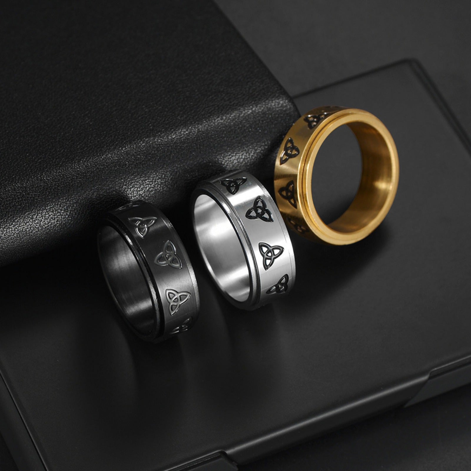 Men's New Triangle Knot Pattern Design Rotatable Stainless Steel Elegant Decompression Ring, Fidget Ring, Adjustable Ring, Minimalist Ring, Bohemian Style, Polished Finish, Highquality Metal, Decorative Ring, Fashion Ring, Jewelry Lovers, Gift for Him
