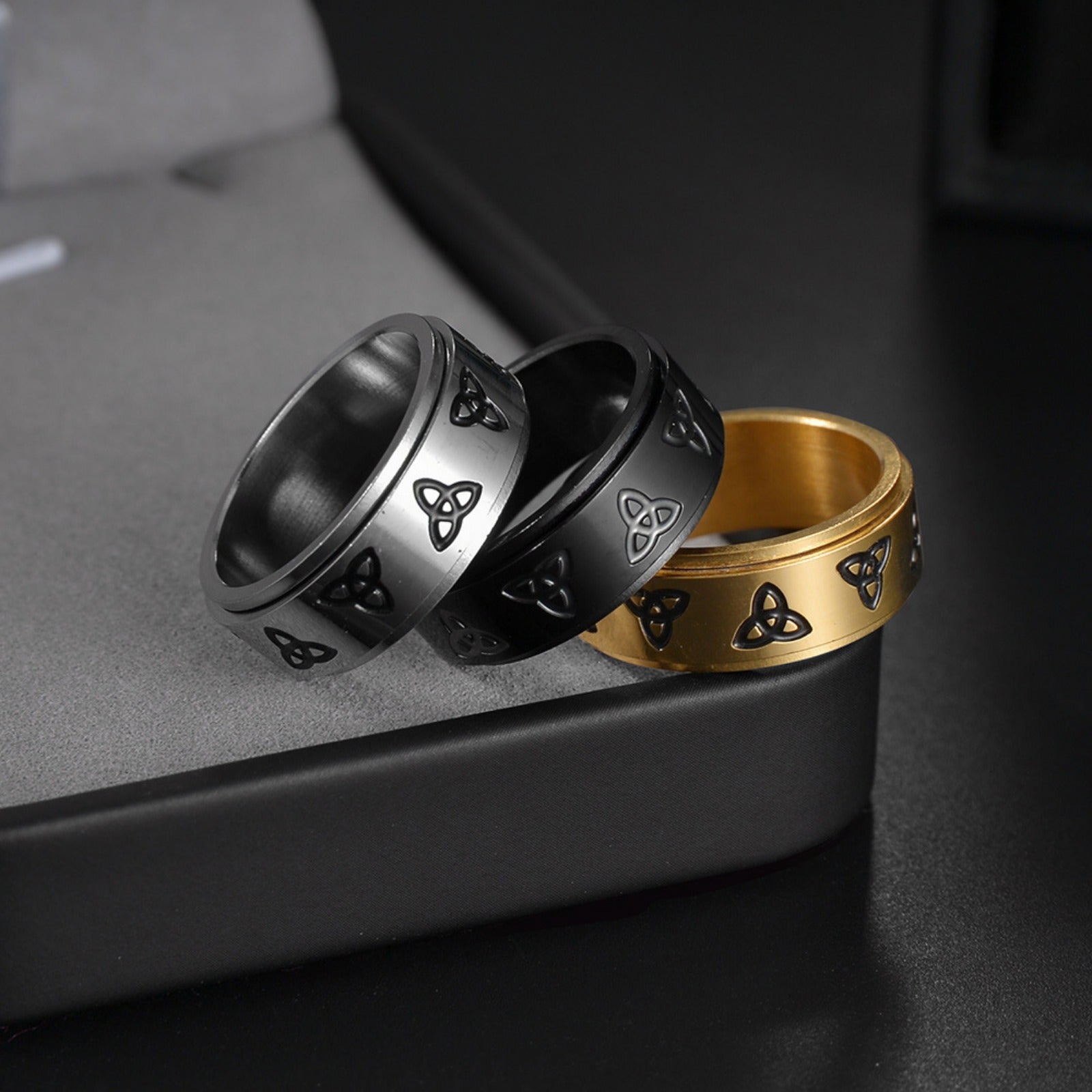 Men's New Triangle Knot Pattern Design Rotatable Stainless Steel Elegant Decompression Ring, Fidget Ring, Adjustable Ring, Minimalist Ring, Bohemian Style, Polished Finish, Highquality Metal, Decorative Ring, Fashion Ring, Jewelry Lovers, Gift for Him